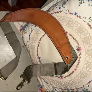 Stylish HARTMANN Tan Leather Messenger Bag Strap